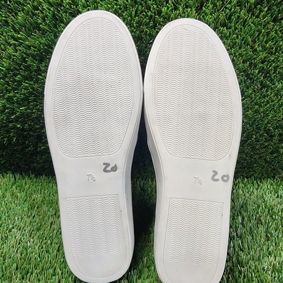 CARLOS by Carlos Santana | Brand New Black Slip-On with silver studs - Picture 3 of 4